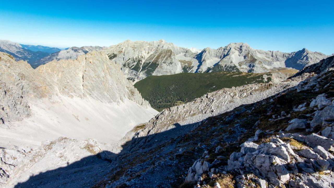 Cafe Pension Alpina Innsbruck Bagian luar foto